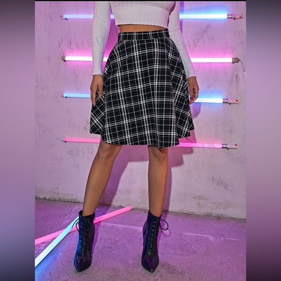 Dresses & Skirts - ⭐️ Free With Any Purchase! School Girl Skirt
